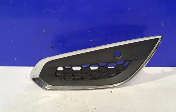 Volvo V60 Front grill 31294135