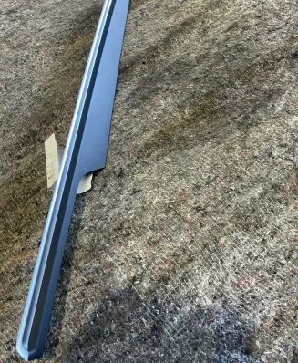 Porsche Macan (95B) Front door trim bar 95B867410 36165586