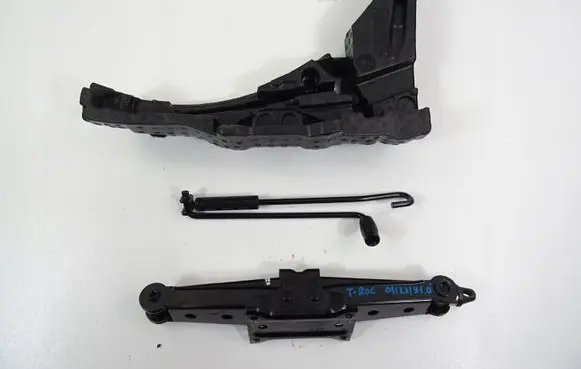 Volkswagen T-Roc Spare wheel section trim 5G0 012 115AF