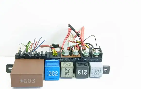 Audi A6 S6 C5 4B Fuse box set 8L0941822A 896083000