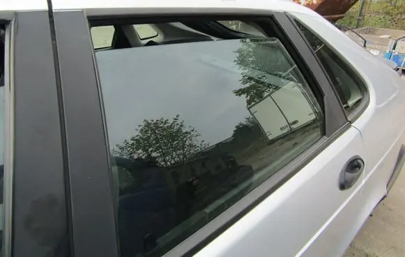 Saab 9-3 Ver1 Rear door window glass 