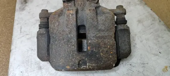 Opel Insignia A Front brake caliper