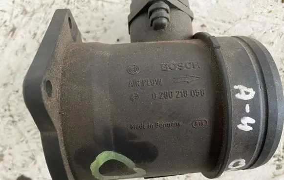 Audi A4 S4 B6 8E 8H Mass air flow meter