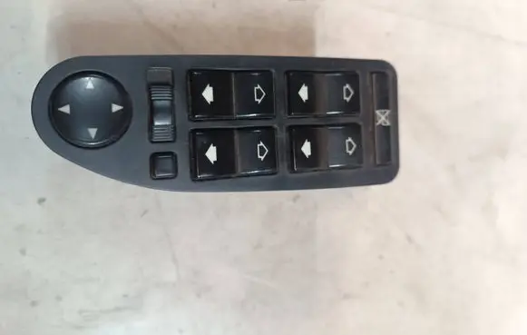BMW 5 E60 E61 Electric window control switch 6904339