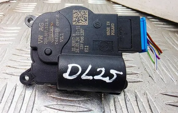 Audi A1 Air flap motor/actuator 2Q0907511E