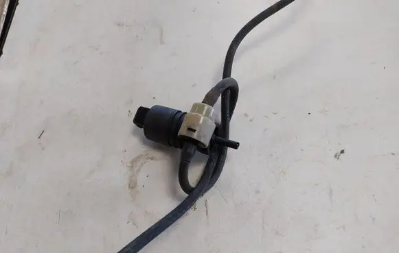 Opel Zafira A Windscreen/windshield washer pump
