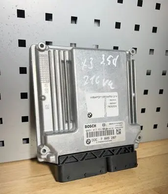 BMW X3 E83 Engine control unit/module 7805287 0281013854 170025680