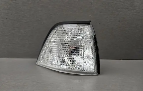 Front indicator light