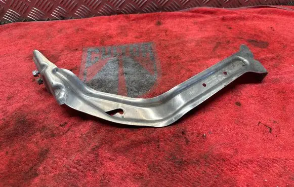 Porsche 911 991 Intercooler pipe mounting bracket 99150425300