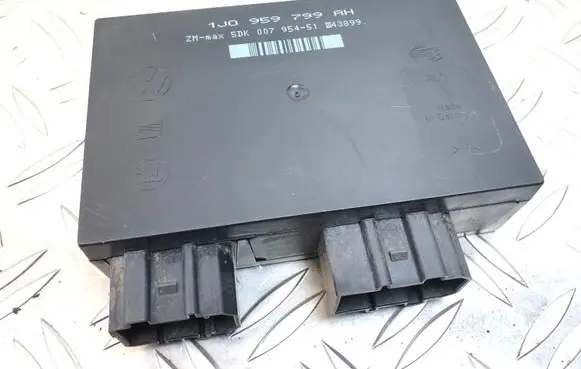 Volkswagen Golf IV Comfort/convenience module 1J0959799AH