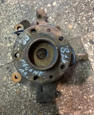 Renault Megane III Front wheel hub