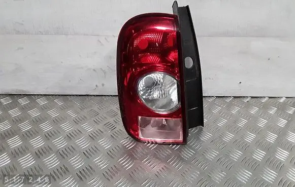 Dacia Duster Rear/tail lights 