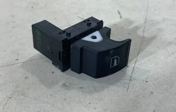Volkswagen Touareg I Electric window control switch 7L6953855B