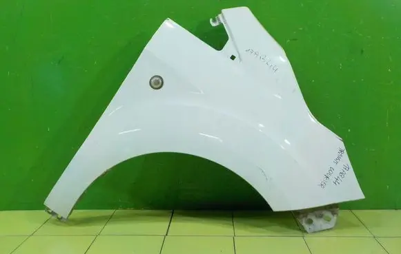 Ford Transit Courier Fender PRZOD PRAWY