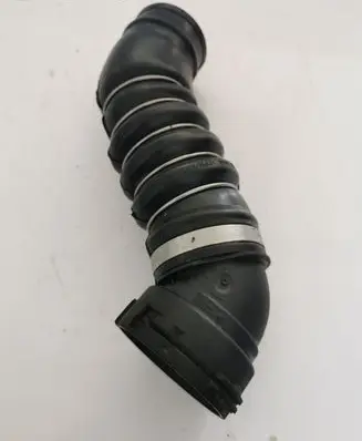 BMW 5 E60 E61 Intercooler hose/pipe 7789048