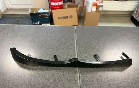 BMW 3 E46 Under headlight/headlamp trim 51137043410
