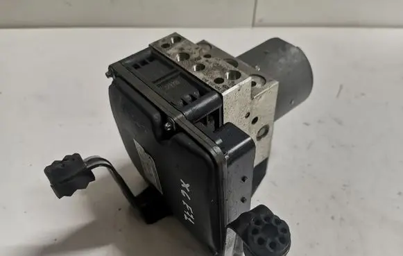 BMW X5 E70 ABS Pump 6798284
