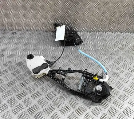 BMW X7 G07 Front door lock 7444678 7444681
