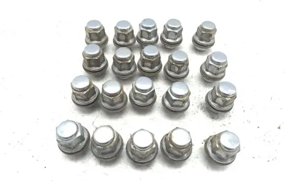 Toyota Prius (XW30) Nuts/bolts