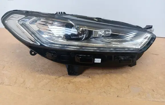 Ford Mondeo MK V Headlight/headlamp ES7313D154