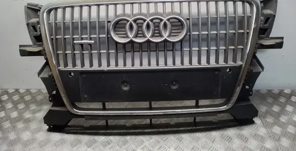 Audi Q5 SQ5 Front bumper upper radiator grill 8R0853651