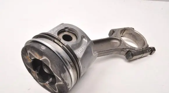 Peugeot 407 Piston HS2RI