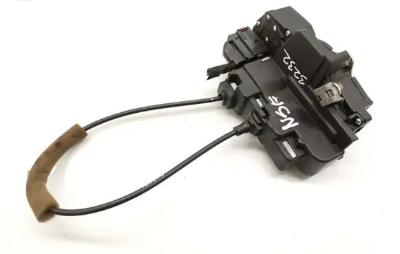 Opel Antara Front door lock