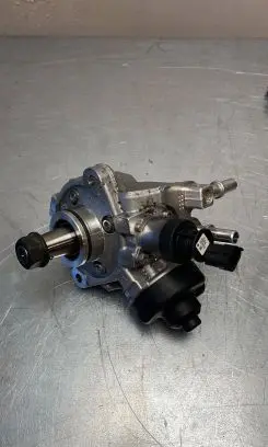 KIA Sorento Fuel injection high pressure pump 331002F000 0445010511