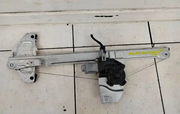 Citroen Berlingo Front door window regulator with motor 402103F
