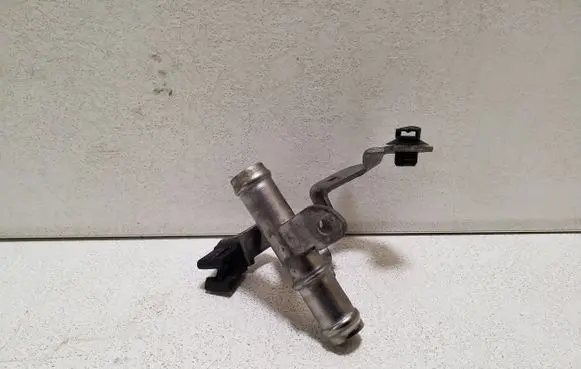 Land Rover Evoque II Engine coolant pipe/hose