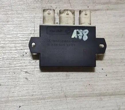 Mercedes-Benz CLA C117 X117 W117 Tailgate/trunk control unit/module A2389053301 C17433107 K95303AH