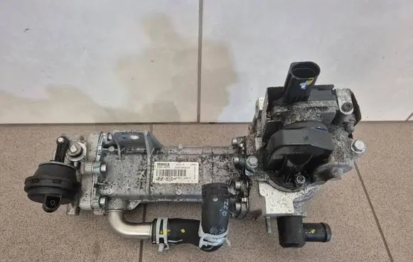 Hyundai i30 EGR valve cooler 284202A610