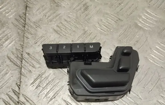 Mercedes-Benz CLS C218 X218 Seat control switch A2129059700