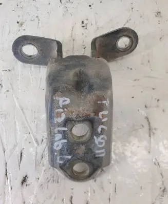 Hyundai Tucson JM Rear door lower hinge