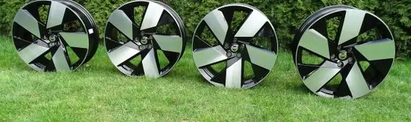 R20 alloy rim