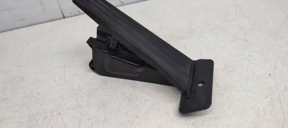 BMW X6 F16 Accelerator throttle pedal 6853175 12037313DE 6PV01043533