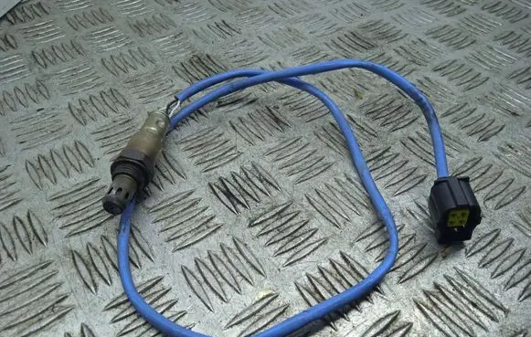 Mercedes-Benz C AMG W205 Lambda probe sensor A0005421300