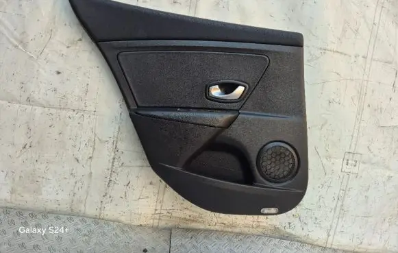 Renault Megane III Rear door card panel trim 829A15013R 156042892A 156042902A