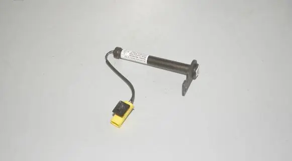 BMW 2 Active Tourer U06 Bonnet Pedestrian Airbag Actuator 8737137 51238737137