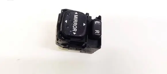 Wing mirror switch