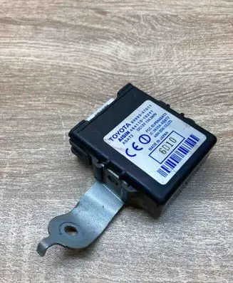 Toyota Prius (XW20) Door control unit/module 8999347011