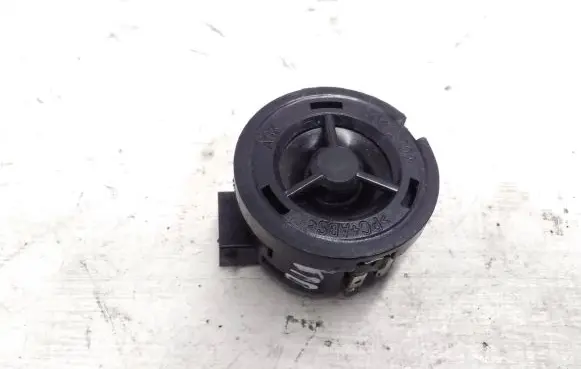 Front door high frequency speaker