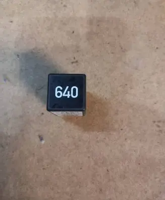 Seat Exeo (3R) Other relay 8E0907307F 5DS00947009 7038900309