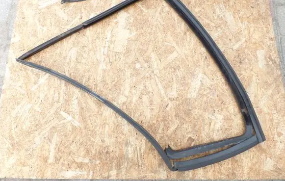Opel Vectra C Rubber seal rear door 