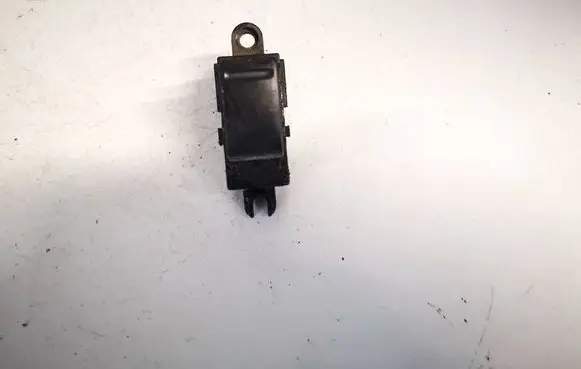 Nissan Primera Electric window control switch 25411av600
