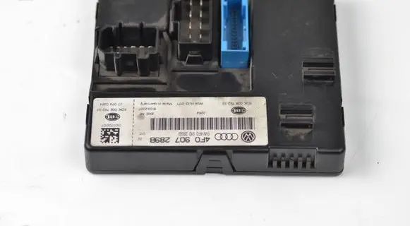 Audi A6 S6 C6 4F Comfort/convenience module 4F0907289B 15032007 4F0910289B