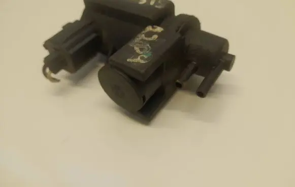 Toyota Avensis T250 Turbo solenoid valve 70051308