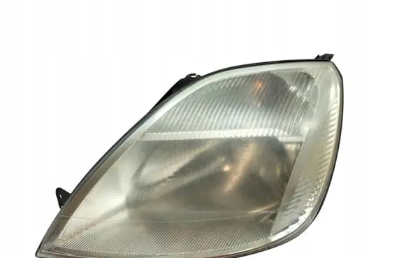Ford Fiesta Headlight/headlamp 