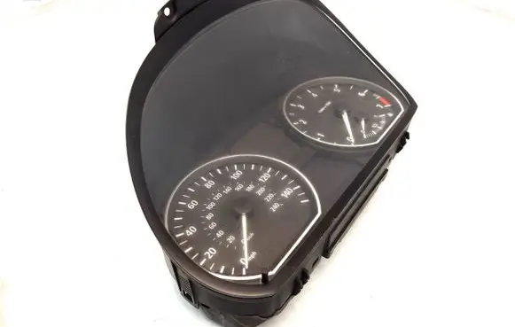 BMW 1 E81 E87 Speedometer (instrument cluster) 6974646 102496231 150092941