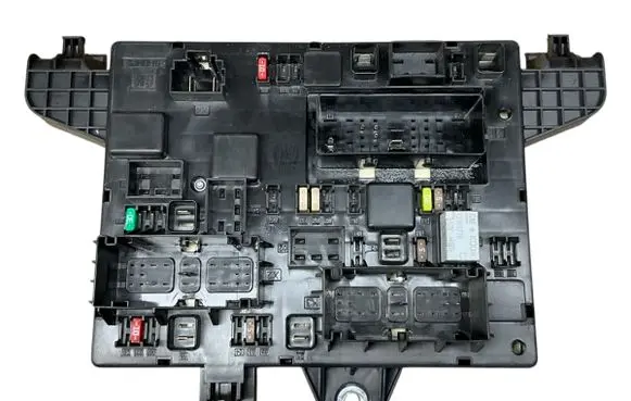 Opel Zafira C Fuse box set 13368651